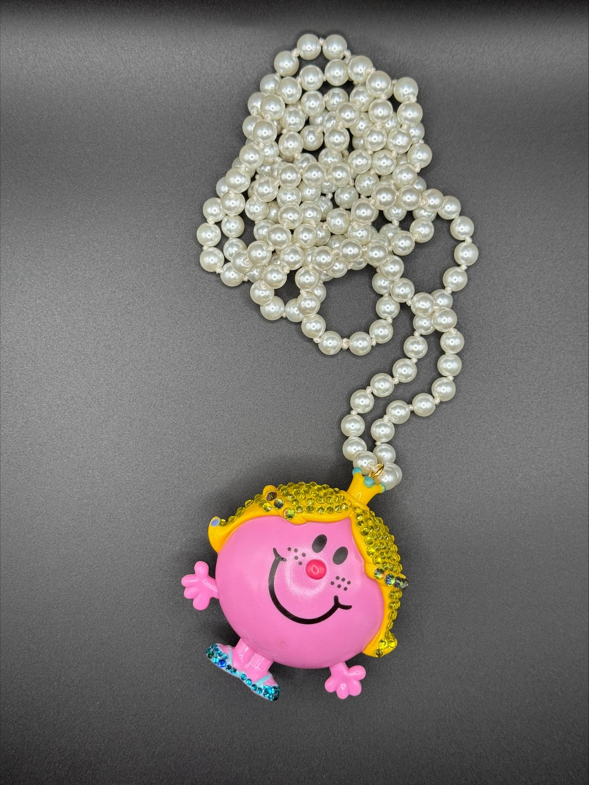 Collier personnage perles et strass (plusieurs modèles)